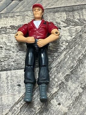 Maisto Adventure Wheels Motorcycle Rider W/Red Shirt & Hat 4” Action Figure Toy
